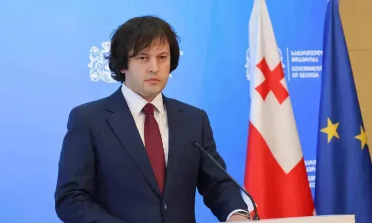 ირაკლი კობახიძე – მომიტინგეების ძალადობის შედეგად, დაშავდა 32 პოლიციელი, საიდანაც 13-ს ქირურგიული ჩარევა დასჭირდა, ამ ძალადობის შედეგი იყო მშვიდობიანი მომიტინგეების, მათ შორის ჟურნალისტების დაზიანებაც, რაც უკიდურესად სამწუხაროა
