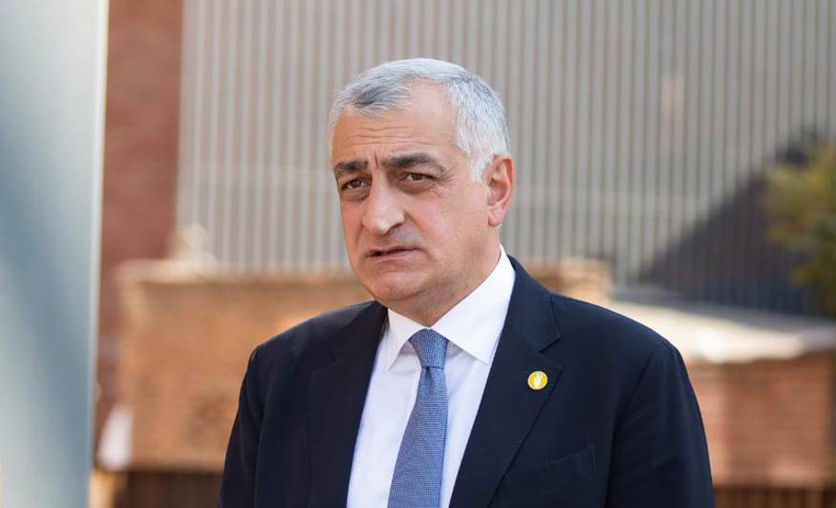მამუკა ხაზარაძე – ბიზნესსტრუქტურების მფლობელების დასანქცირება არ უნდა აისახოს კომპანიებში დასაქმებულებზე – ჩემი რჩევა ბიზნესმენებს: ნუ ჩაყვებით ბიძინას, ნუ ჩაიყოლებთ თქვენს თანამშრომლებს და ბიზნესპარტნიორებს